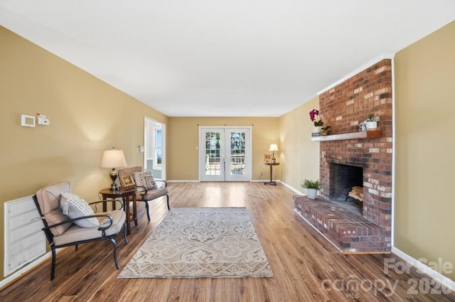 1400 Neal Hawkins Road, Gastonia, NC 28056