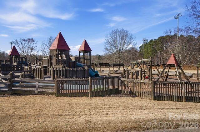 1400 Neal Hawkins Road, Gastonia, NC 28056