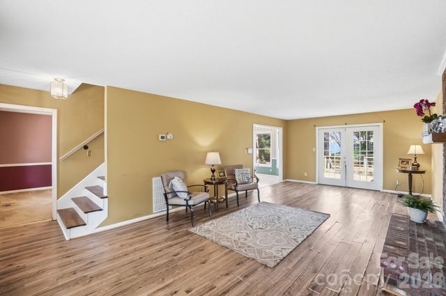 1400 Neal Hawkins Road, Gastonia, NC 28056