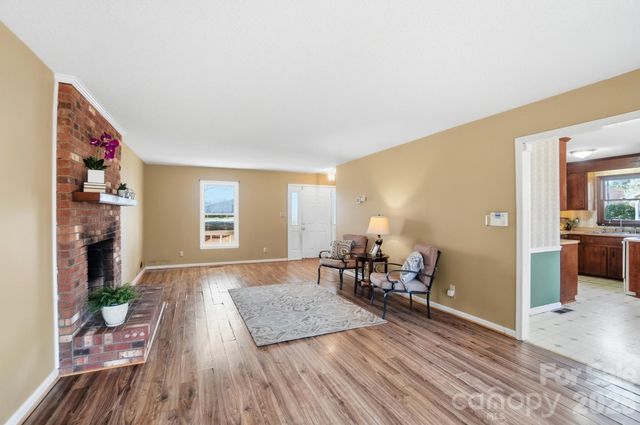 1400 Neal Hawkins Road, Gastonia, NC 28056