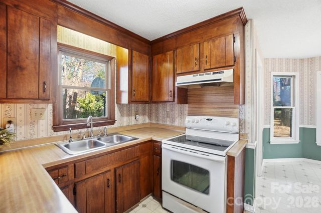 1400 Neal Hawkins Road, Gastonia, NC 28056