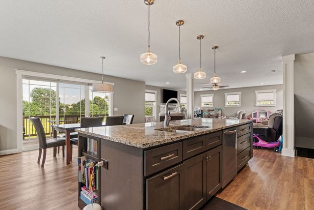 6131 Lillie Avenue, Davenport, IA 52806
