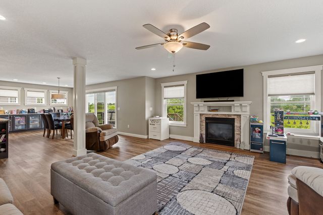 6131 Lillie Avenue, Davenport, IA 52806