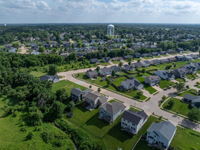6131 Lillie Avenue, Davenport, IA 52806