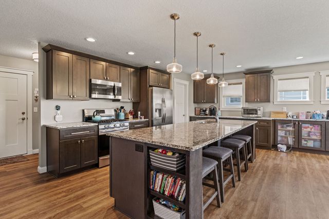 6131 Lillie Avenue, Davenport, IA 52806