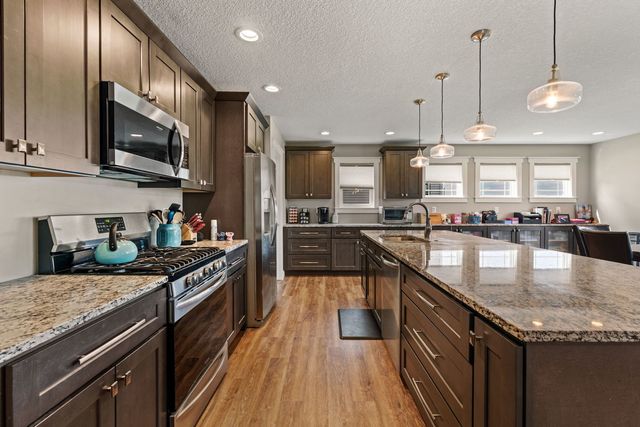 6131 Lillie Avenue, Davenport, IA 52806
