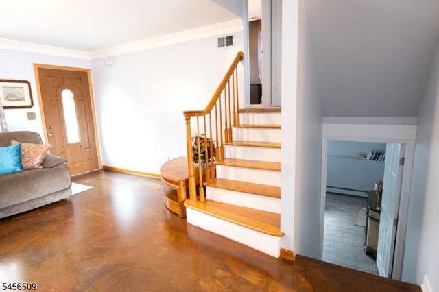 11 Mastogen Dr, Somerville Boro, NJ 08876