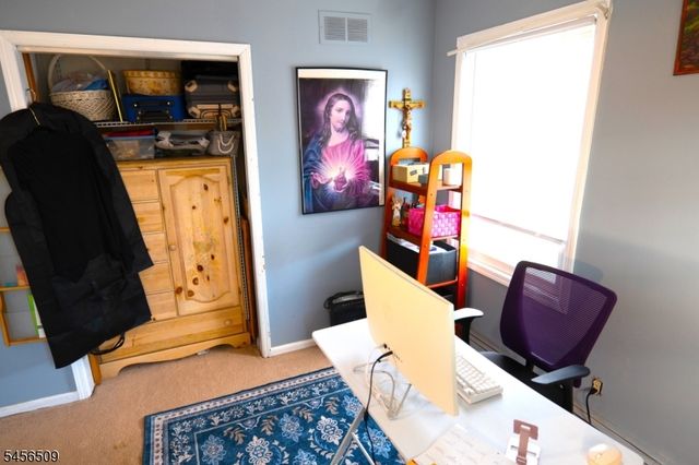 11 Mastogen Dr, Somerville Boro, NJ 08876