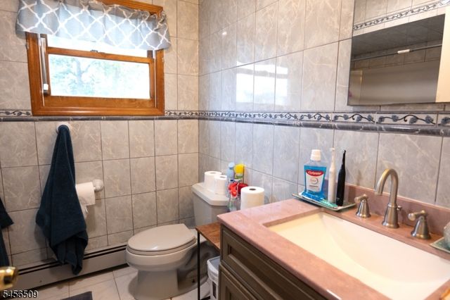 11 Mastogen Dr, Somerville Boro, NJ 08876