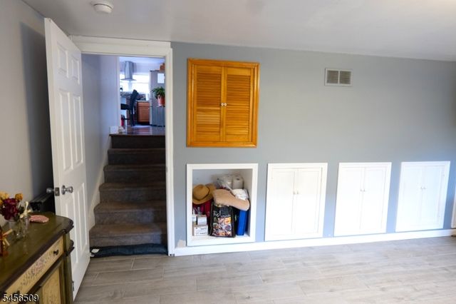 11 Mastogen Dr, Somerville Boro, NJ 08876