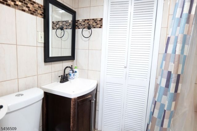 11 Mastogen Dr, Somerville Boro, NJ 08876
