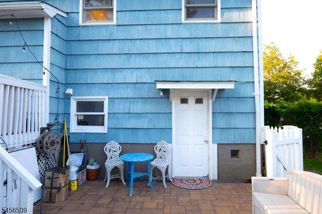 11 Mastogen Dr, Somerville Boro, NJ 08876