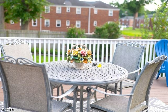 11 Mastogen Dr, Somerville Boro, NJ 08876