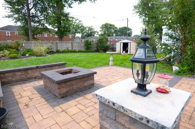 11 Mastogen Dr, Somerville Boro, NJ 08876