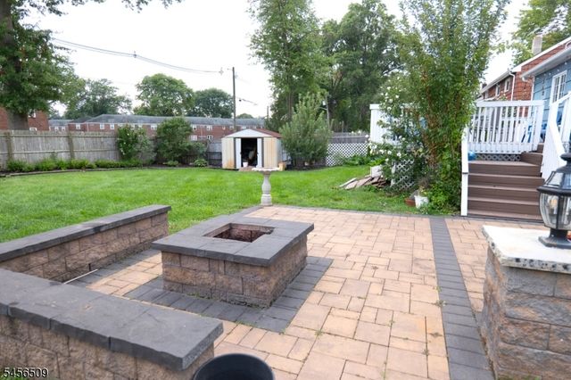 11 Mastogen Dr, Somerville Boro, NJ 08876