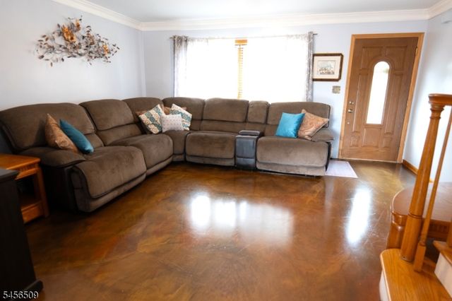 11 Mastogen Dr, Somerville Boro, NJ 08876