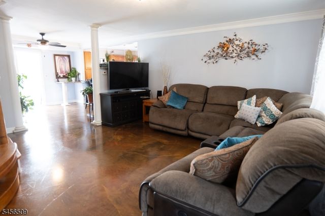 11 Mastogen Dr, Somerville Boro, NJ 08876