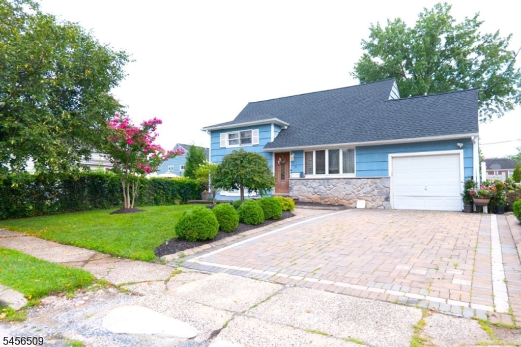 11 Mastogen Dr, Somerville Boro, NJ 08876 — photo 2