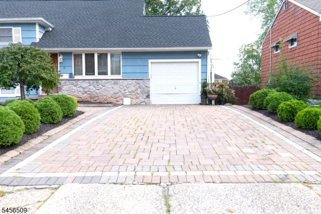 11 Mastogen Dr, Somerville Boro, NJ 08876 — photo 3