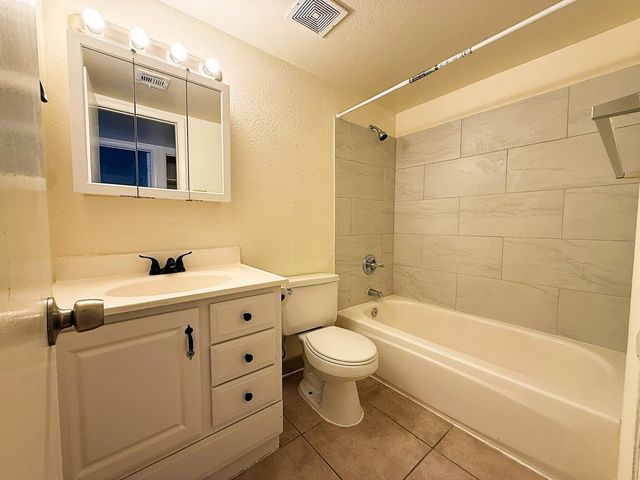 4029 W Mesquite Lane, Phoenix, AZ 85019