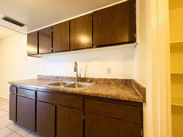 4029 W Mesquite Lane, Phoenix, AZ 85019