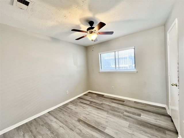 2319 Redbrook Drive, Arlington, TX 76014