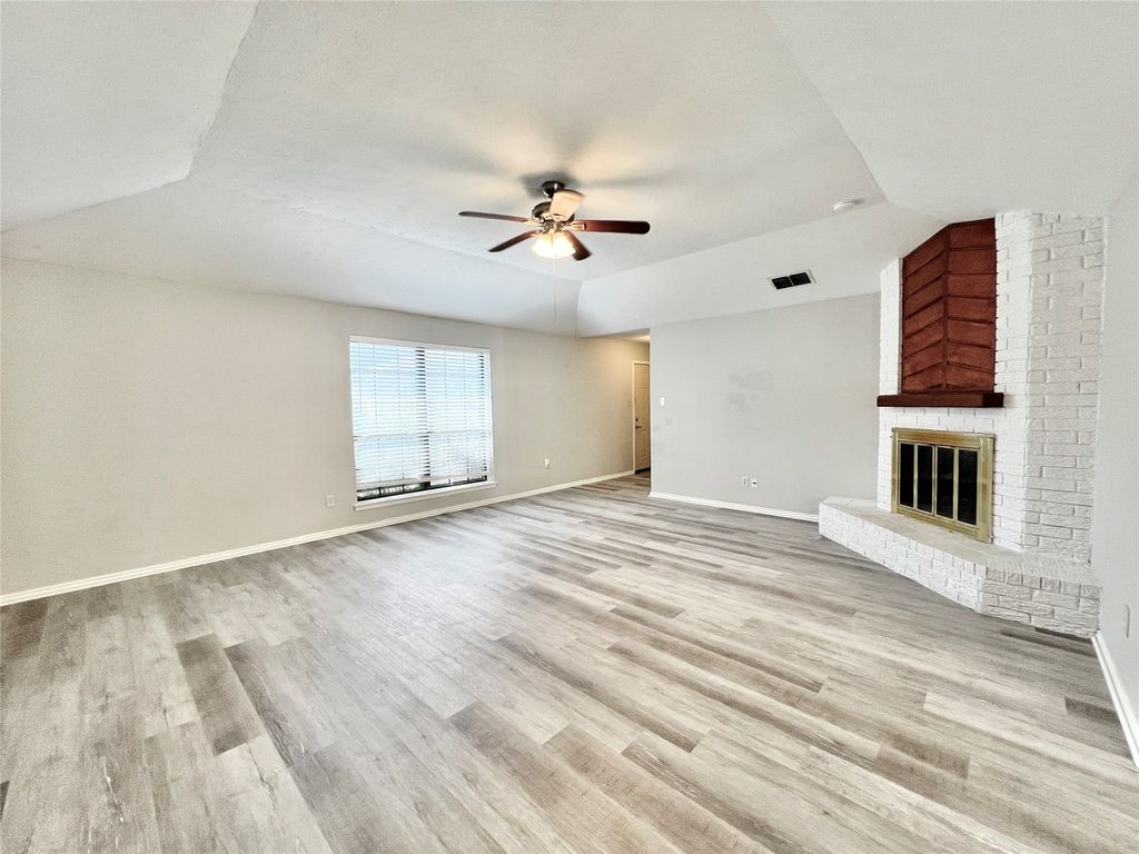 2319 Redbrook Drive, Arlington, TX 76014 — photo 3