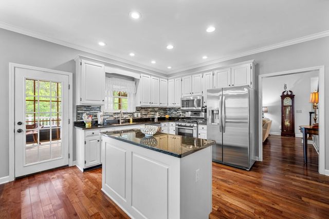 835 Creek Drive, Chattanooga, TN 37415