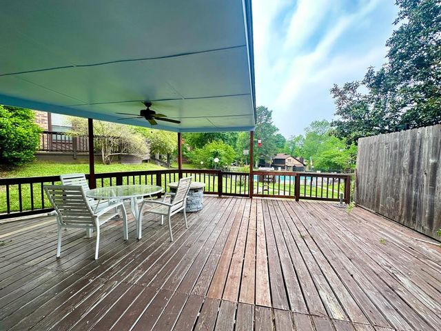 200 Fountain Lake 128, Livingston, TX 77351