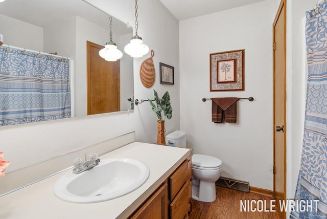 2922 Porter Court SW, Grandville, MI 49418
