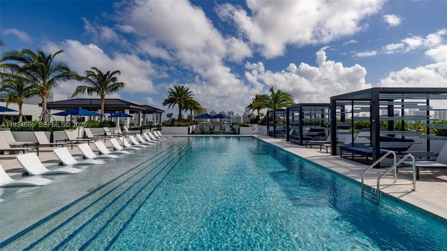 19401 W Dixie Hwy 726, Miami, FL 33180