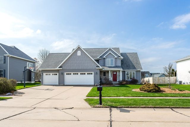 1051 W Price Street, Eldridge, IA 52748