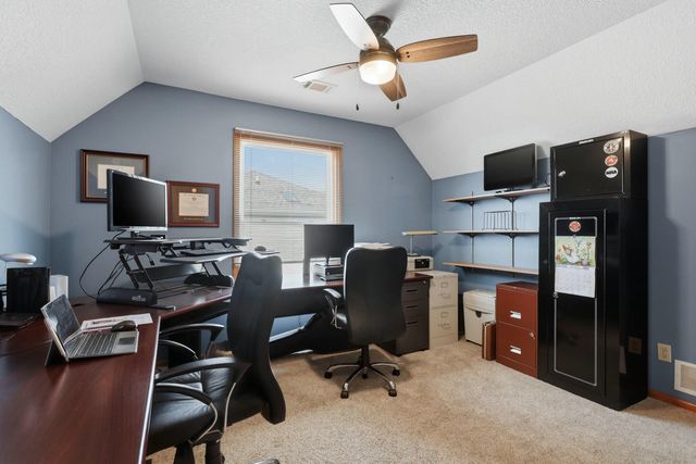 1051 W Price Street, Eldridge, IA 52748