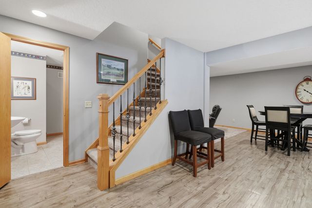 1051 W Price Street, Eldridge, IA 52748