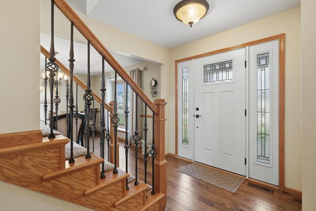 1051 W Price Street, Eldridge, IA 52748
