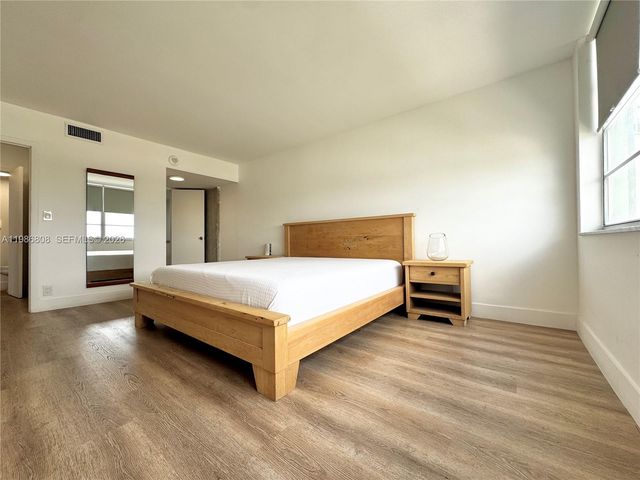 2150 Sans Souci Boulevard A909, North Miami, FL 33181