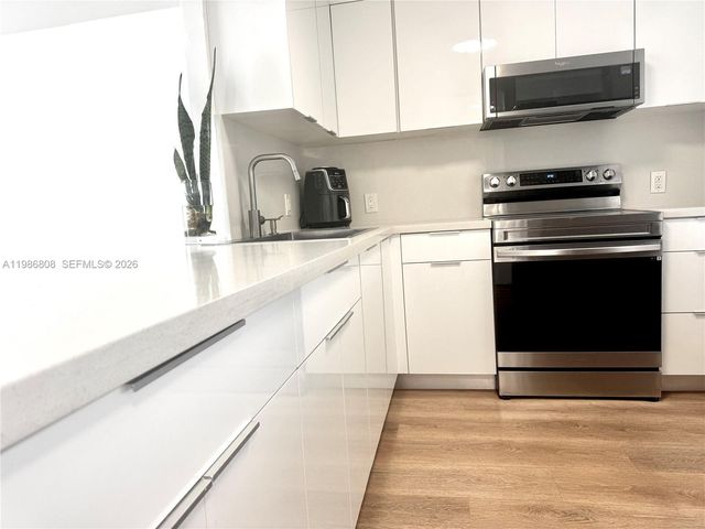 2150 Sans Souci Boulevard A909, North Miami, FL 33181