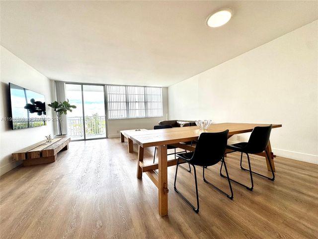 2150 Sans Souci Boulevard A909, North Miami, FL 33181