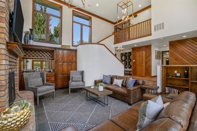 2243 Wood Hollow Road, Denton, TX 76208