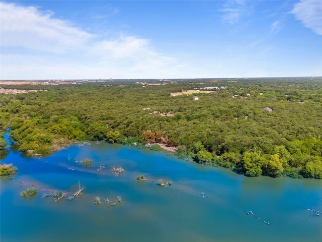 2243 Wood Hollow Road, Denton, TX 76208