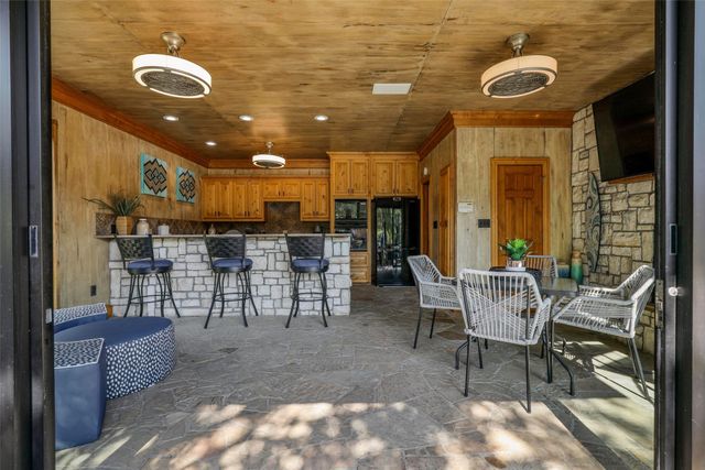 2243 Wood Hollow Road, Denton, TX 76208