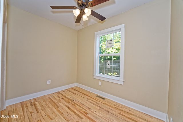 633 Lang Street, Schenectady, NY 12308