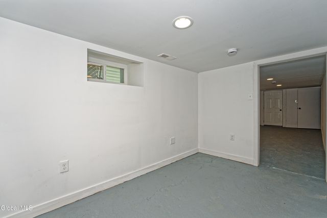 633 Lang Street, Schenectady, NY 12308