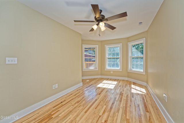 633 Lang Street, Schenectady, NY 12308