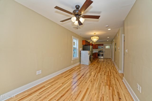 633 Lang Street, Schenectady, NY 12308