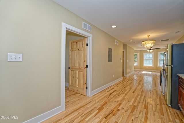 633 Lang Street, Schenectady, NY 12308