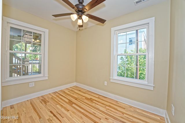 633 Lang Street, Schenectady, NY 12308