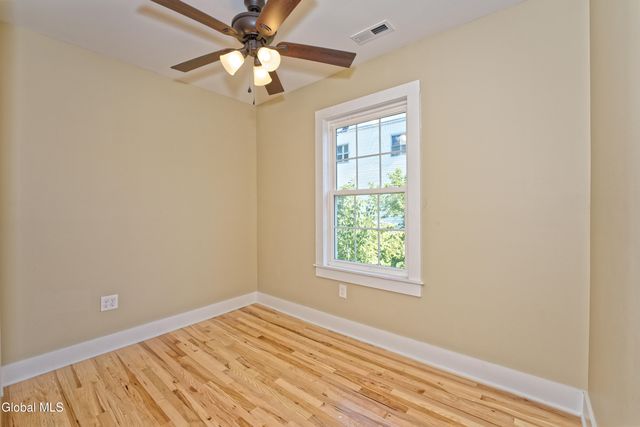 633 Lang Street, Schenectady, NY 12308