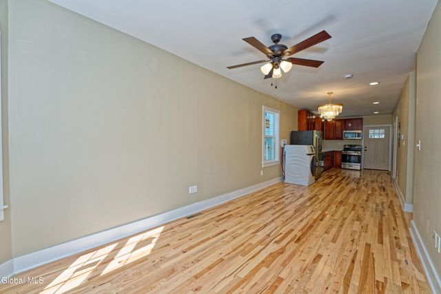 633 Lang Street, Schenectady, NY 12308