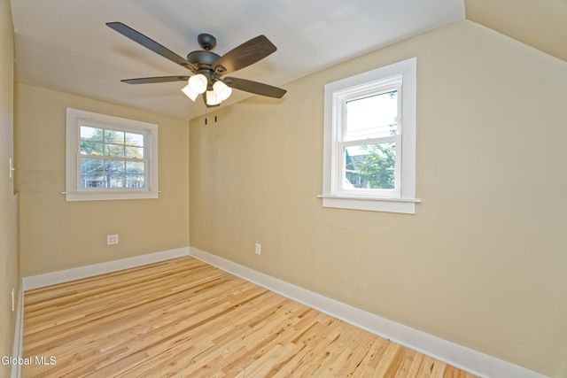 633 Lang Street, Schenectady, NY 12308